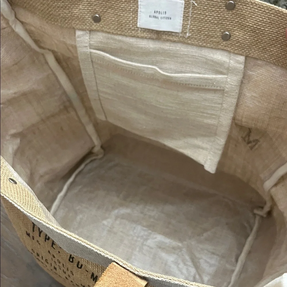 Magnolia Beige and Cream Tote Bag - Picture 3 of 5